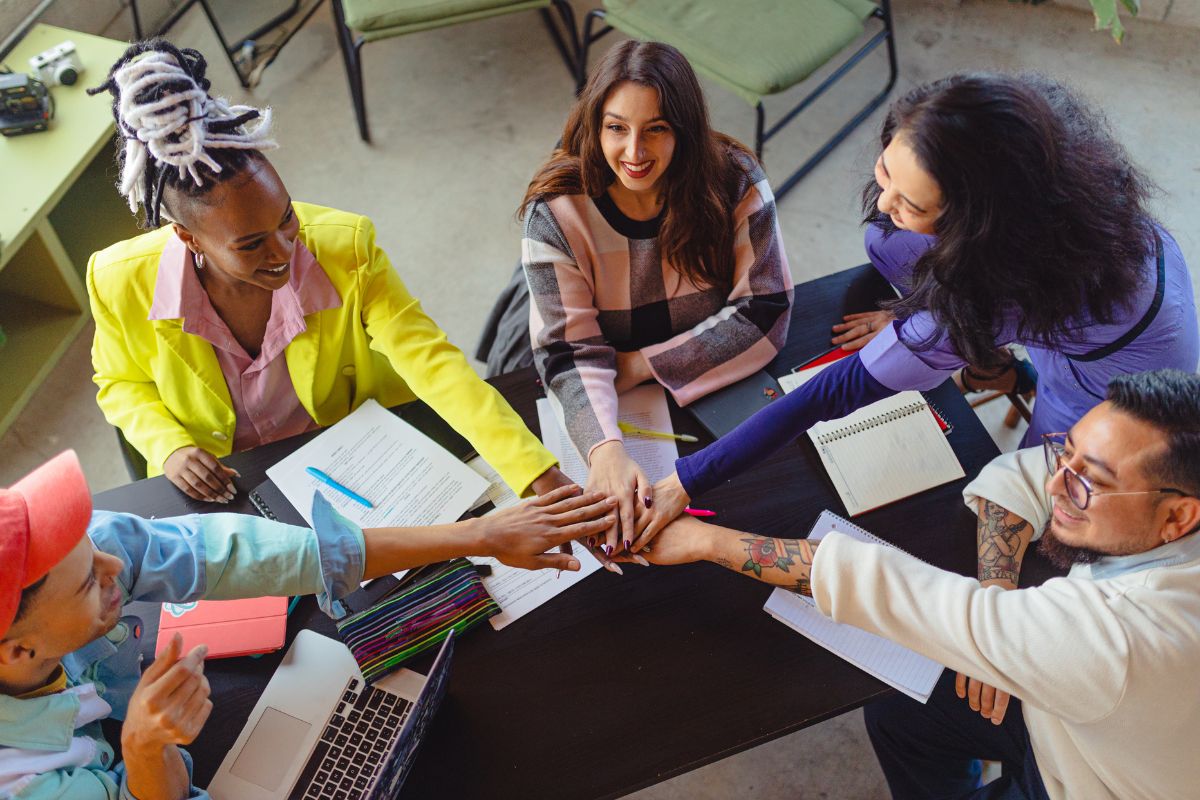 Creating Support Networks on Campus - Apartheidoffcampus.org